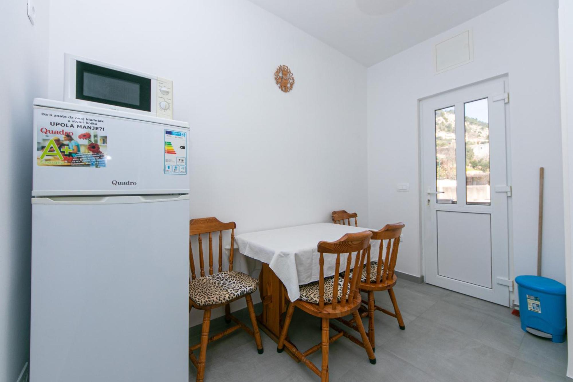 Apartments With A Parking Space Pisak, Omis - 5975 Exterior photo