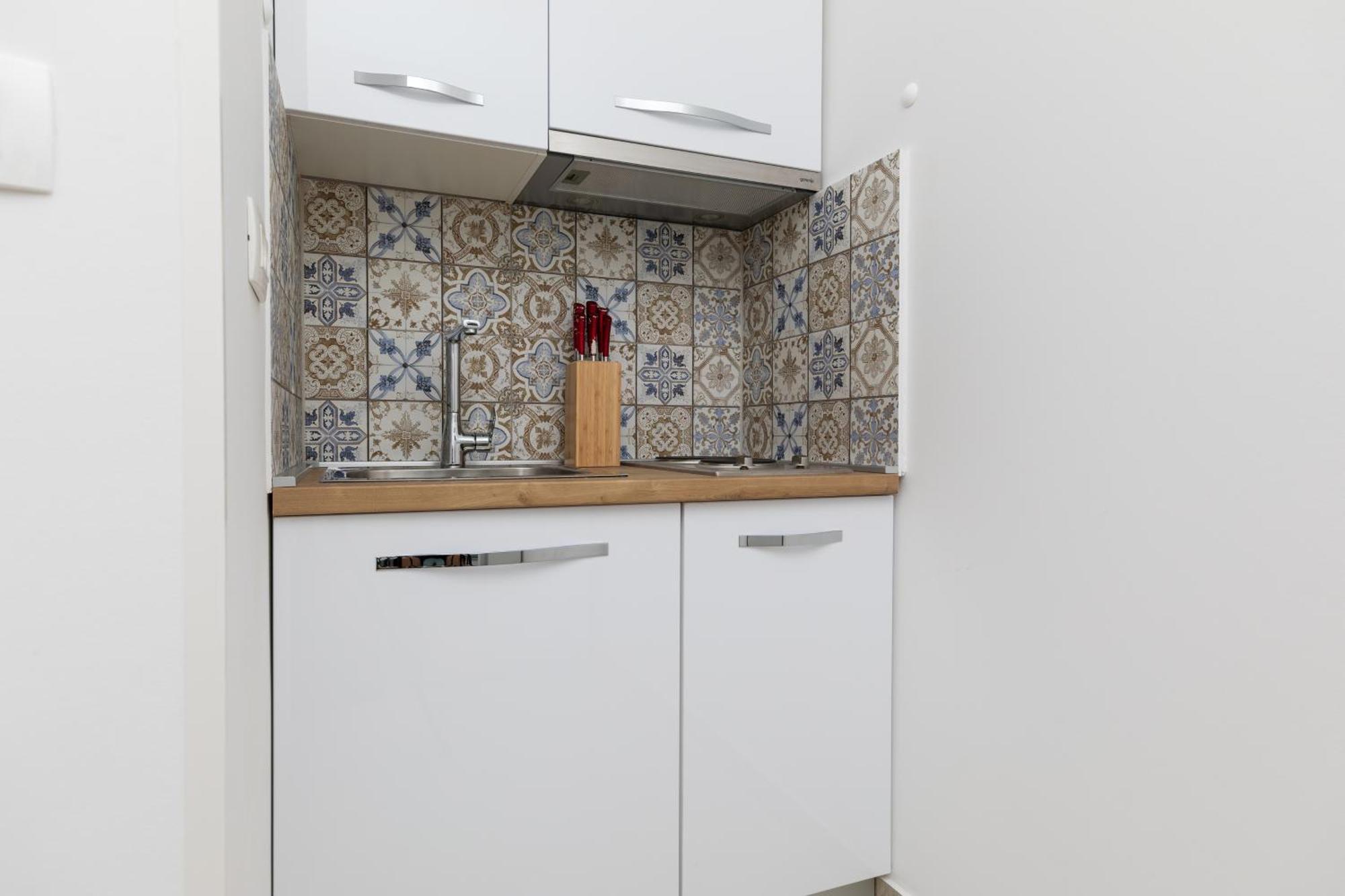 Apartments With A Parking Space Pisak, Omis - 5975 Exterior photo