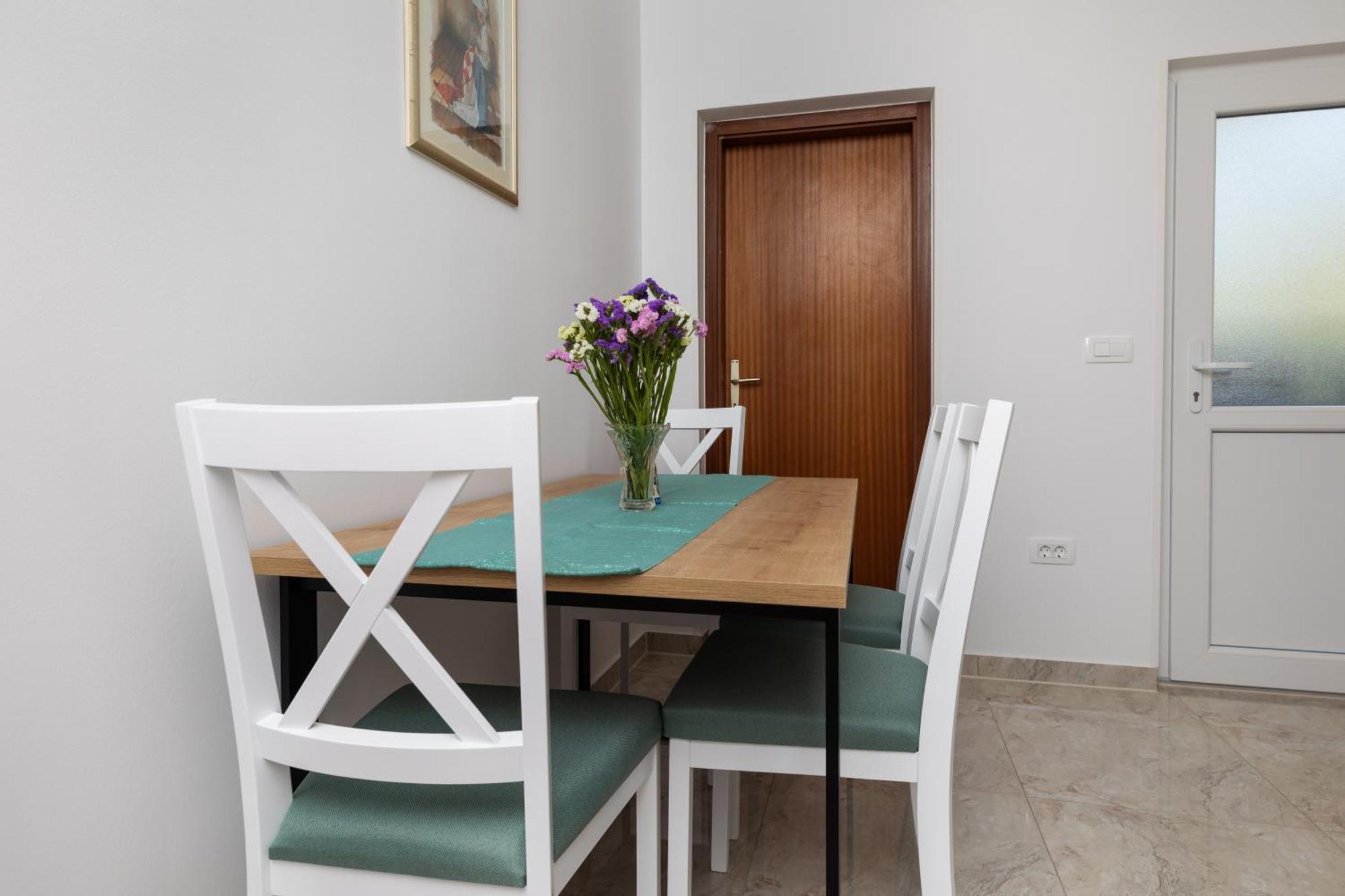 Apartments With A Parking Space Pisak, Omis - 5975 Exterior photo