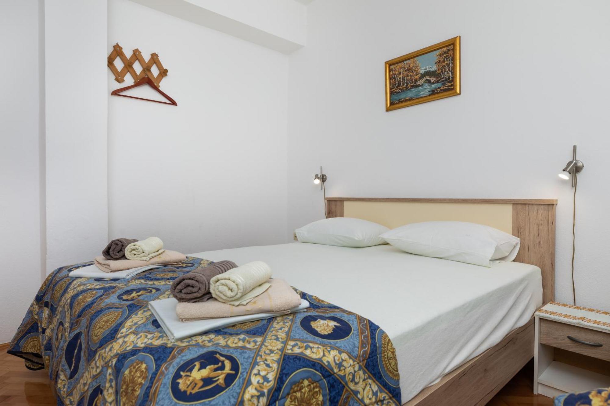 Apartments With A Parking Space Pisak, Omis - 5975 Exterior photo